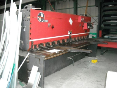 Lưu ngay địa chỉ chuyên bảo trì máy cắt tôn hiệu quả